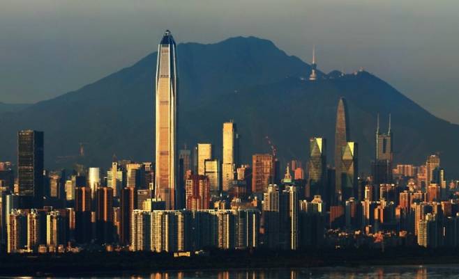 왼쪽 가장 높은 건물이 핑안 금융센터- CNN 갈무리