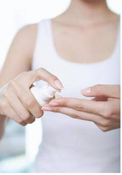 피부가 손상받기 쉬운 여름에는 자신의 피부 타입에 맞는 치료법을 찾아 실천하는 게 중요하다/사진=헬스조선 DB