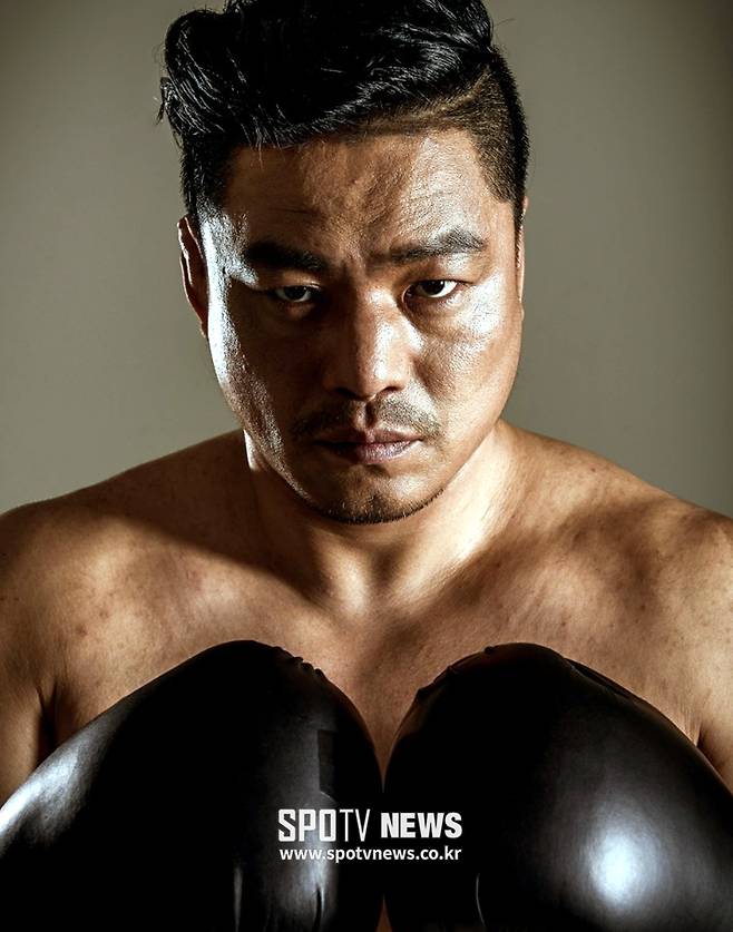 ▲ 최무배는 40대 중년을 딱 2년만 대표할 것이다. 그후에는 50대를 대표하는 아재가 된다.