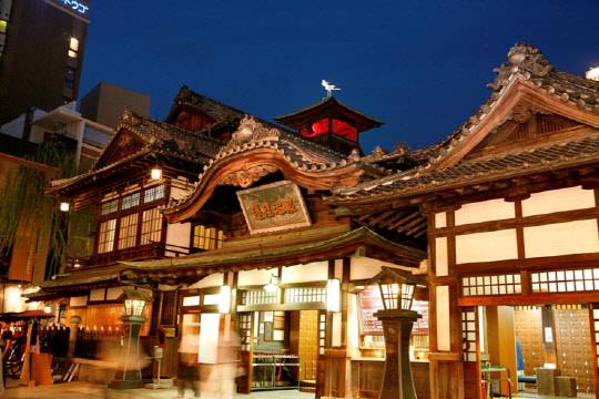 제주항공은 오는 11월 2일부터 인천~일본 마쓰야마 노선에 신규 취항한다고 21일 밝혔다. 사진은 일본 마쓰야마 도고 온천.<제주항공 제공>