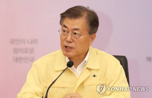(서울=연합뉴스) 김주형 기자 = 문재인 대통령이 23일 오후 서울 도렴동 외교부 청사에서 열린 취임 후 첫 '2017 외교부·통일부 핵심정책 토의'에서 발언하고 있다. 2017.8.23  kjhpress@yna.co.kr  (끝)