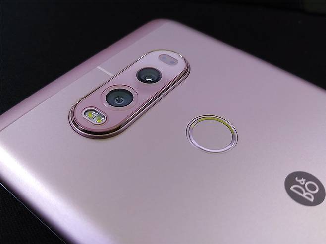 LG V20 후면 듀얼카메라