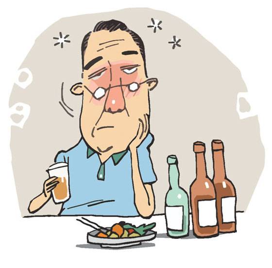 술을 마신 뒤 얼굴이 빨개지는 고령층은 적은 양의 술도 노화를 앞당길 수 있다. 김회룡 기자