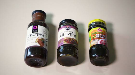 소 불고기 양념은 양념 중에서 가장 잘 팔린다. 왼쪽부터 대상 '청정원 소불고기 양념(500g)', CJ제일제당 '백설 소불고기 양념(290g)', 오뚜기 '소불고기양념(240g)'.