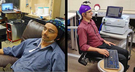 EEG 기록 장치를 머리에 쓴 라오 교수 (좌) 와 경두개 자기 자극 장치 (TMS) 를 머리에 장치한 스토코 교수 (우) 의 모습.