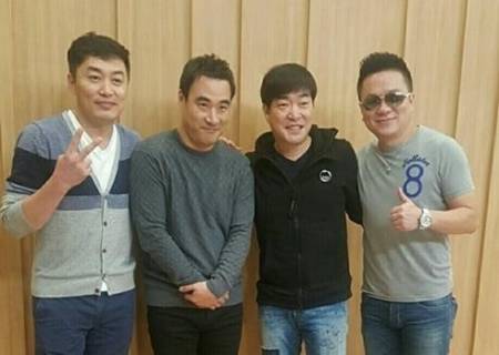 배성우 “에로 장르 도전? 차차 준비할 것” 너스레 ‘폭발’