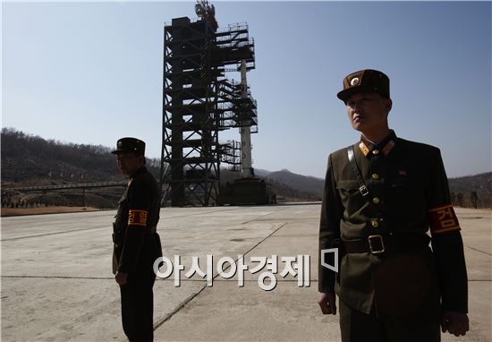 북한이 북한의 장거리 미사일 명칭을 광명성이라고 지칭하는 것은 최고지도자와 연관된 정치적 의미가 크다. 광명성은 김정일 국방위원장을 가리키는 표현이다.