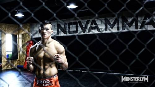 현 탑FC의 페더급 챔피언인 노바MMA 소속의 최영광 선