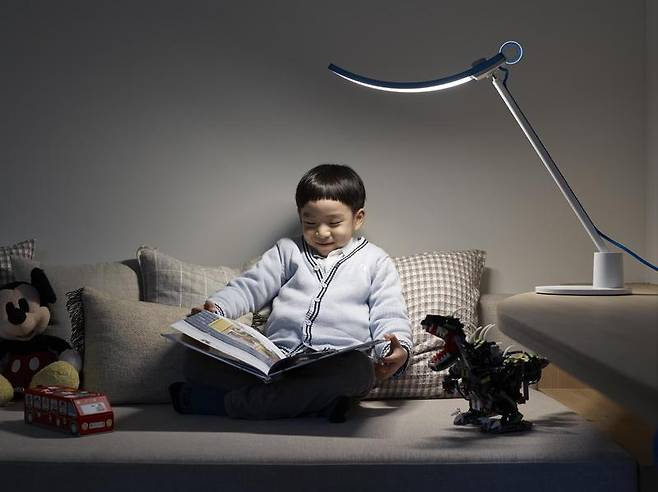 벤큐, 깜빡임 없는 스탠드 'WiT 지니' 출시