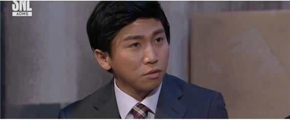 개그맨 유세윤이 11일 방송된 tvN 'SNL코리아7'에서 "TV에서 죽고 못사는 친구처럼 나왔으면, 친구가 사고 쳤을 때 같이 자숙해야 하는 거 아닙니까"란 지적을 받고 당황했다. 방송캡처