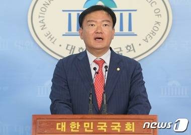 민경욱 새누리당 원내대변인
