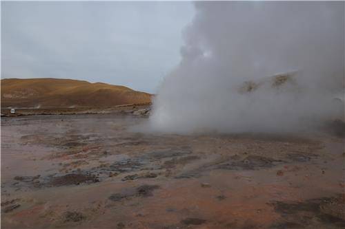칠레 아타카마 사막에 있는 '엘 타티오' 간헐천