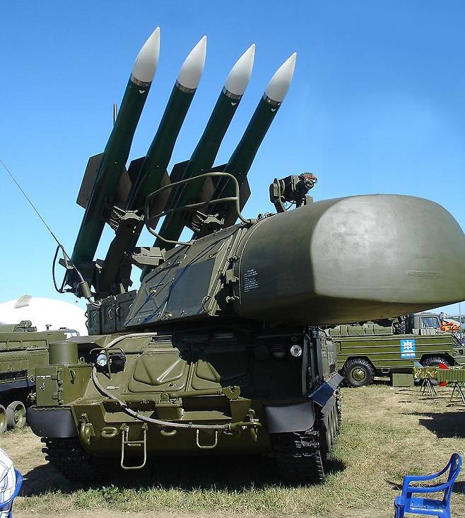 러시아의 부크 중거리 지대공 미사일 시스템. [사진 위키피디어]