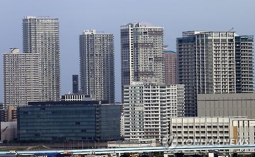 일본 도쿄 도심의 고층 아파트(일명 맨션) 풍경 [연합뉴스 자료사진]