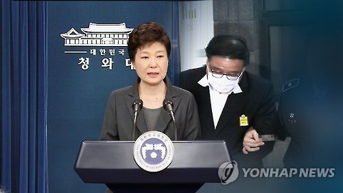박근혜 대통령(왼쪽)과 안종범 전 청와대 정책조정수석비서관 [연합뉴스TV 제공]