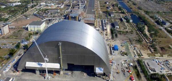 체르노빌 원자로 봉인을 위해 건설된 3만5000t 무게의 방호벽. 유럽부흥개발은행(EBRD) 홈페이지.