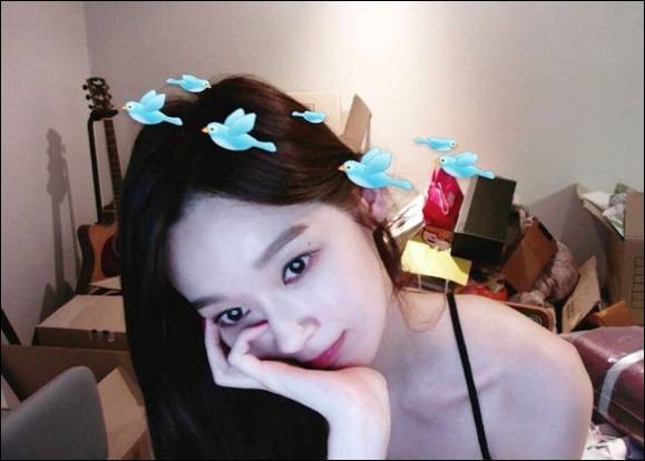 강민경 눈부신 미모. ⓒ강민경 인스타그램