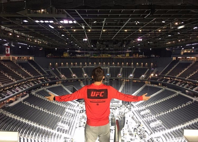▲ 김동현은 30일 UFC 207이 열리는 티모바일 아레나를 찾아 승리의 기운을 받았다. ⓒ김동현 인스타그램