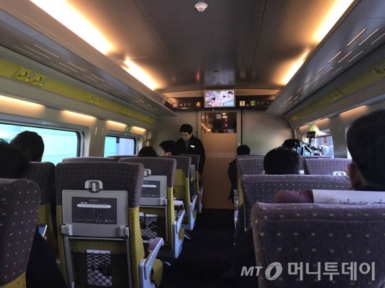 SRT(수서발고속열차) 내부. /사진=신현우 기자