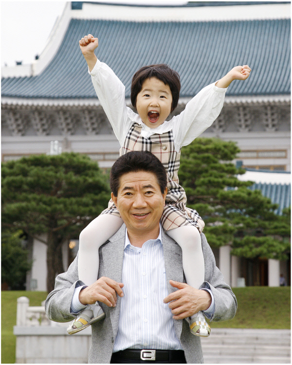 2007년9월13일 청와대에서 손녀와함께 ⓒ 장철영