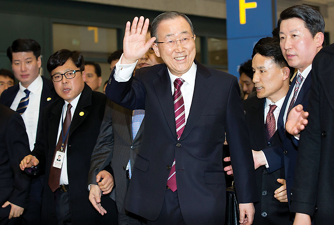 1월12일 반기문 전 유엔 사무총장이 인천국제공항을 통해 입국하고 있다. © 시사저널 임준선