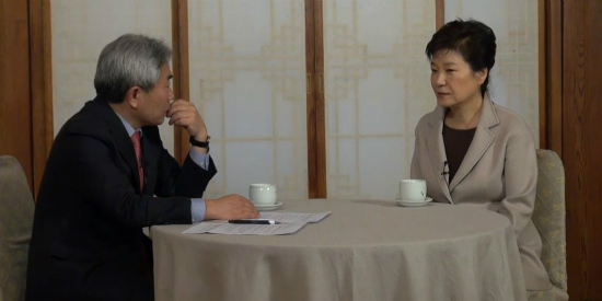 정규재TV와 인터뷰하는 박 대통령 (사진=유튜브 영상 캡처)
