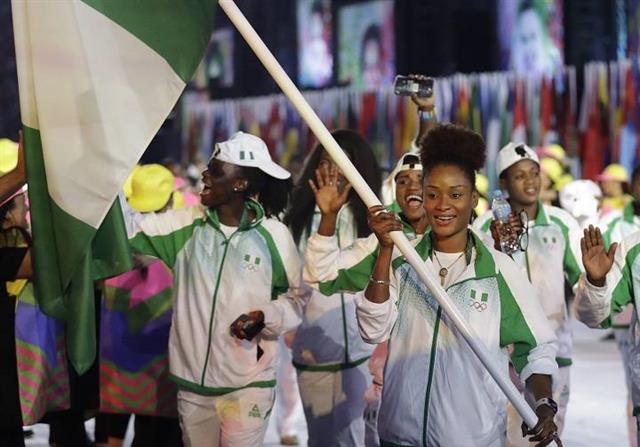 나이지리아 탁구 대표 올루푼케 오쇼나이케는 배 속에 7개월 태아를 가진 채 지난해 리우올림픽 개회식 기수로 입장했다.BBC 홈페이지 캡처