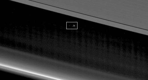 토성탐사선 카시니호가 촬영한 지구와 달.