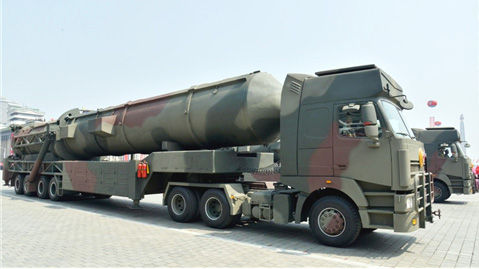 7축14륜 ‘태백산’ 트레일러에 탑재된 신형 ICBM