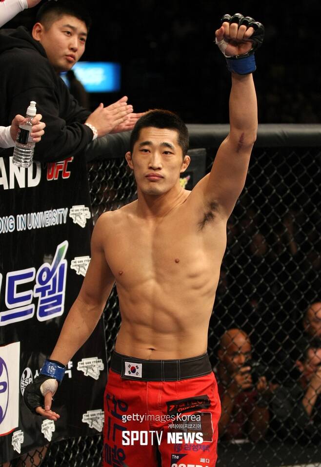 ▲ 종합격투기보다 PC방 아르바이트가 더 힘들었다는 김동현. 지금은 UFC 웰터급 랭킹 7위에 올라 있다.