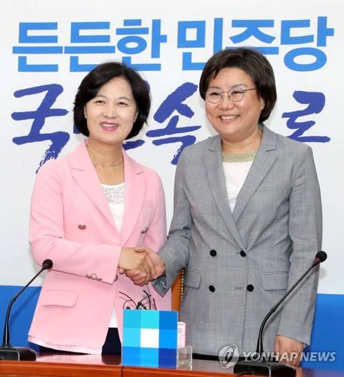 추미애 더불어민주당 대표, 이혜훈 바른정당 대표.