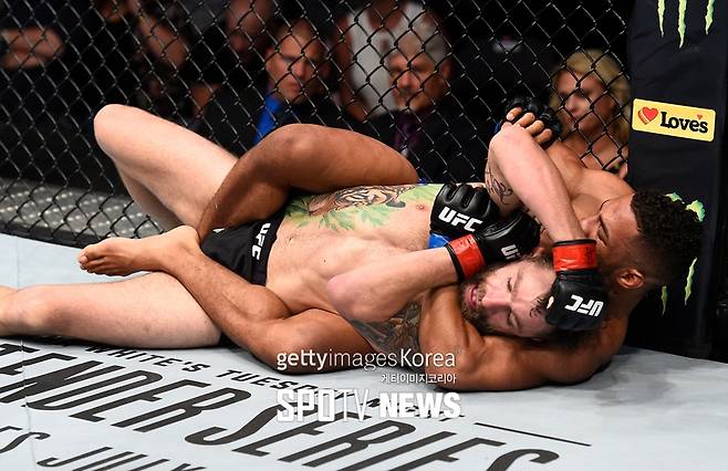 ▲ 레퍼리 마리오 야마사키의 판정에 국내 전문가들이 의견을 냈다.