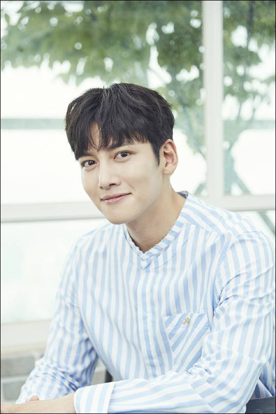 배우 지창욱은 최근 종영한 SBS '수상한 파트너'에 대해 "첫 로맨틱 코미디라 내겐 의미가 있는 작품"이라고 했다.ⓒ글로리어스엔터테인먼트