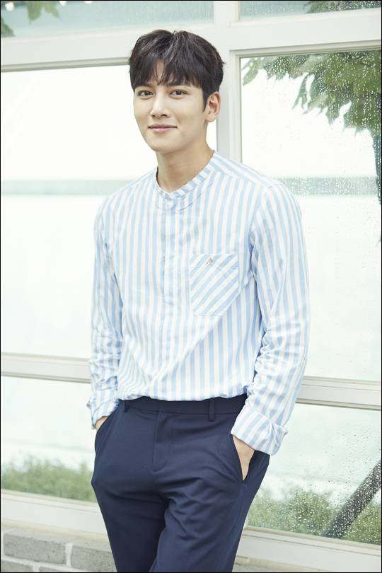 8월 14일 입대하는 지창욱은 "재밌는 군 생활이 목표"라고 밝혔다.ⓒ글로리어스엔터테인먼트