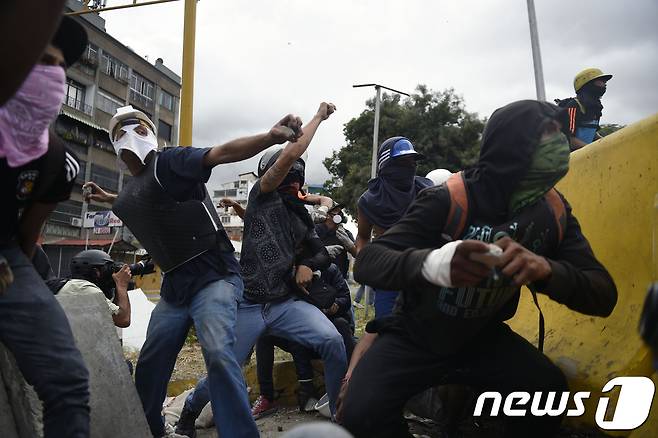 베네수엘라 수도 카라카스 반정부 시위. © AFP=뉴스1