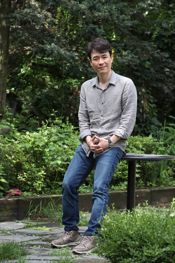영화 ‘군함도’가 공개되기 전까지는. 올 여름 최고의 화제작 ‘군함도’가 예상 밖 반응으로 스크린을 뜨겁게 달구고 있다.ⓒ CJ엔터테인먼트