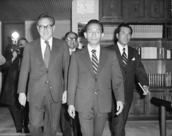 1973년 키신저 미 국무장관의 예방을 받는 박정희 대통령. [중앙포토]