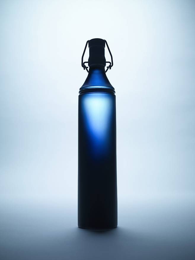 나카타가 만든 ‘N준마이다이긴조’. 나카타는 “화이트와인과 레드와인 중간쯤 되는 맛의 사케를 만들고자 했다”고 했다./Japan Craft Sake Company