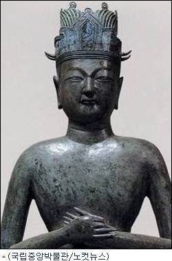 전라(全裸) 태조 왕건상, 옷 입을까?
