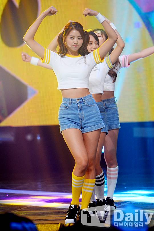 [TD포토] I.O.I 임나영 '모델 뺨치는 팔등신 몸매'