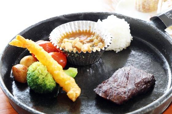 대전 '더 리스'의 토시살 스테이크.