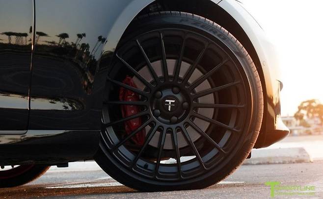 21인치 검정색 단조 알로이 휠