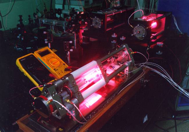 1983년 국제도량형총회에서 새롭게 제정된 요오드 안정화 헬륨네온 레이저 미터원기.[제공=한국표준과학연구원]