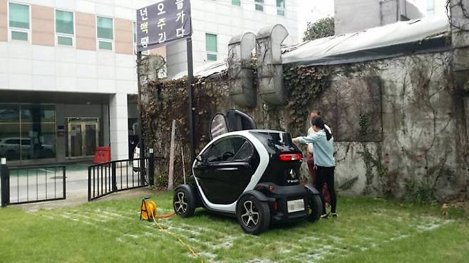 르노 초소형 전기차 '트위지'.