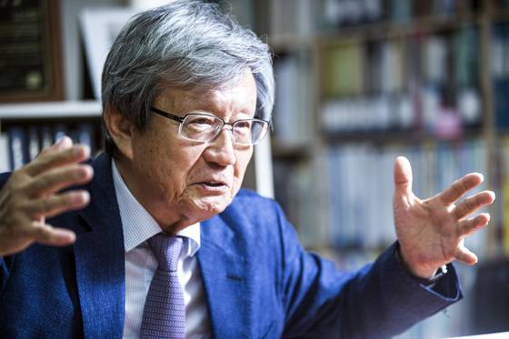 이태진 명예교수는 "건국절 논란은 우리가 근현대사를 제대로 정립하지 못했기 때문에 빚어지는 일이다. 근대국가인 대한제국이 상해임시정부로, 다시 대한민국으로 이어졌기 때문에 불필요한 논란이다"고 지적했다.