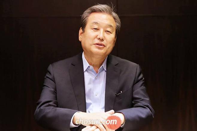 김무성 바른정당 의원이 11일 서울 여의도 한 식당에서 본지와 인터뷰하고 있다. /성형주 기자