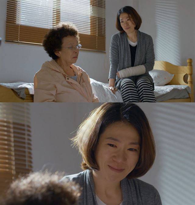드라마 ‘디어 마이 프렌즈’의 순영은 문정아(나문희)가 입양한 딸이다. 나문희와 염혜란이 그려낸 모녀의 이야기에 많은 시청자들이 눈시울을 적셨다. tvN 캡처사진