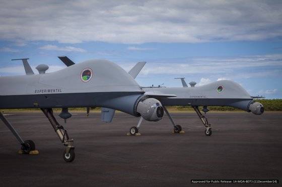 2016년 훈련에서 탄도 미사일 탐지 시험을 했던 Predator B 무인 항공기 [사진 미 국방부]