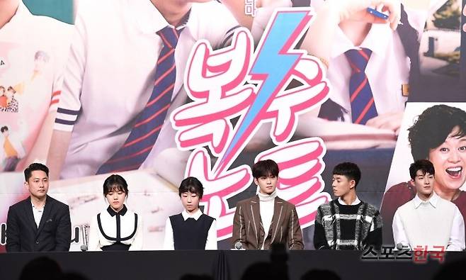 'oksusu' 오리지널 웹드라마 '복수노트' 제작발표회에 참석한  박솔로몬 김향기 김환희 차은우 지건우. 사진=이혜영 기자 lhy@hankooki.com