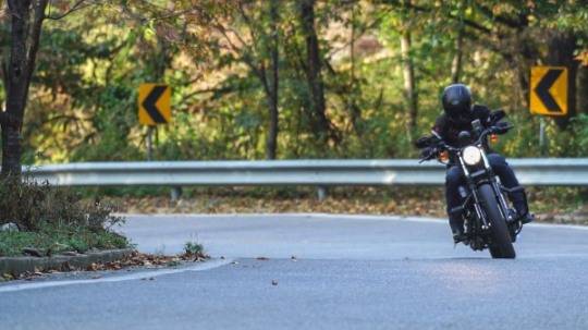 할리데이비슨 2017년형 '아이언 883(Iron 883)'